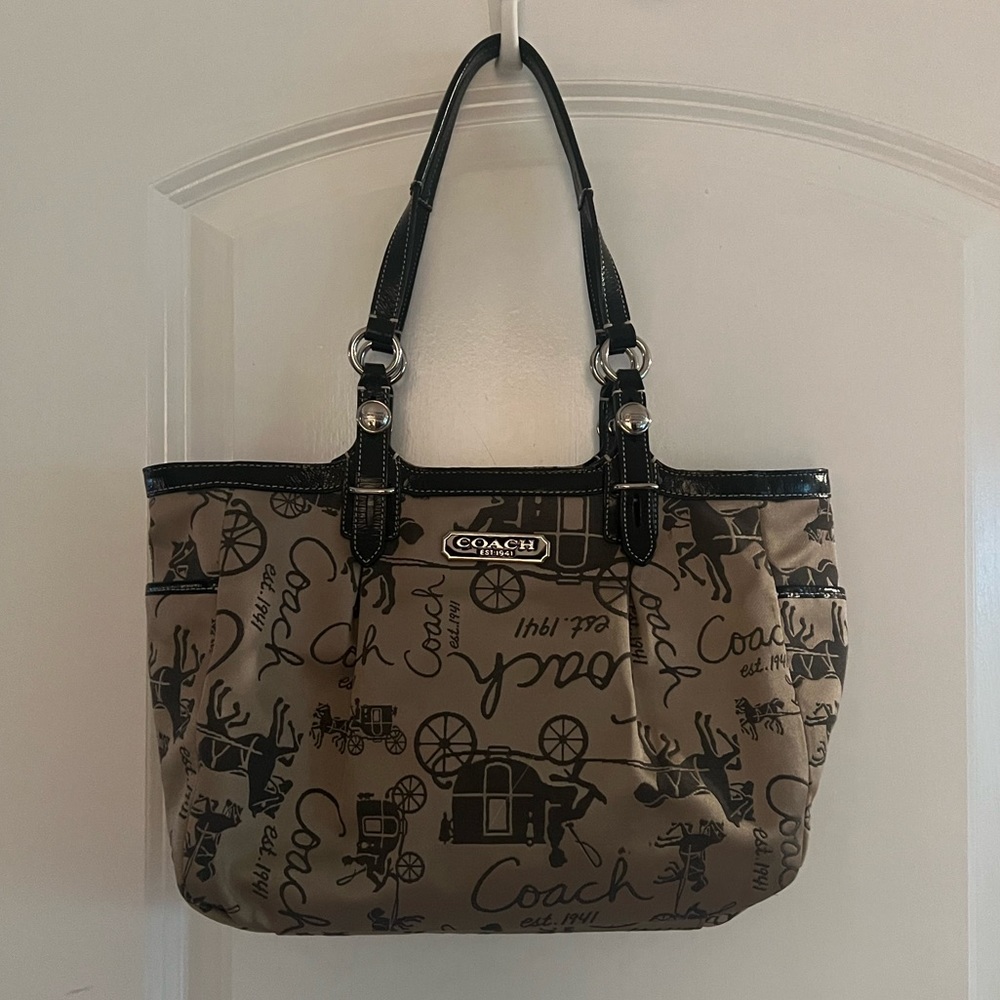 Coach Shoulder Bag